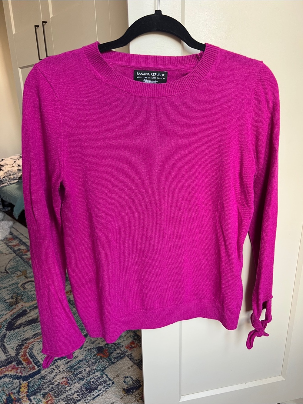 Banana Republic Filpucci Italian Yarn Bow Cuff Crew Sweater in Magenta - Size S